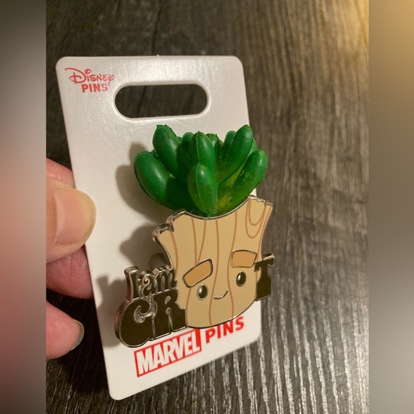 Marvel 3D I Am Groot Trading Pin - Picture 4 of 5